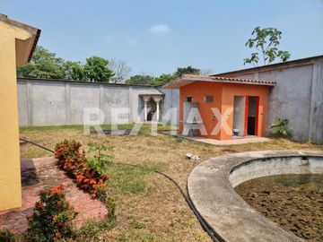 CASA EN VENTA - (3)