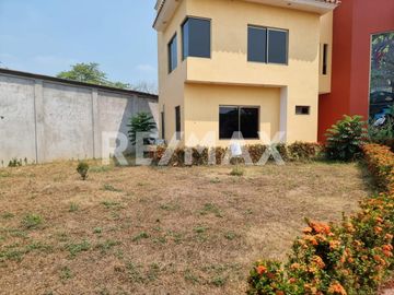 CASA EN VENTA - (3)