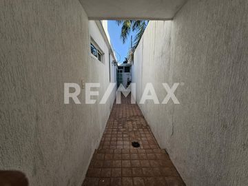 CASA EN VENTA  - (3)