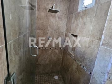 CASA EN VENTA  - (3)