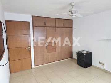 CASA EN VENTA  - (3)