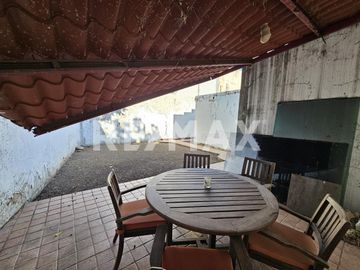 CASA EN VENTA  - (3)