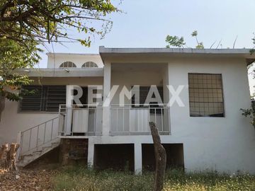 CASA EN VENTA - (3)