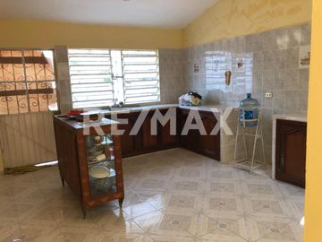 CASA EN VENTA - (3)