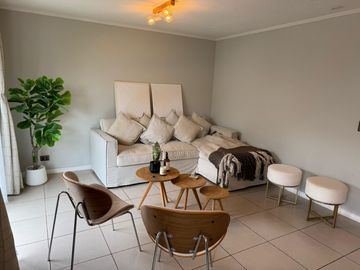 VENDEMOS HERMOSA CASA EN CONDOMINIO HUERTOS DE BUIN II - A PASOS DE METROTREN BUIN