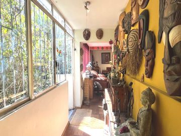 UF 5.150 Depto CON JARDÍN PRIVADO! En primer piso  1D+2B. Barrio Lastarria