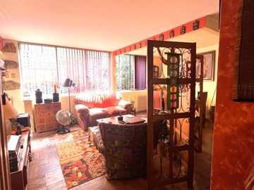 UF 5.150 Depto CON JARDÍN PRIVADO! En primer piso  1D+2B. Barrio Lastarria