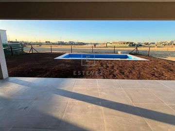 Casa a estrenar en venta, Barrio Puertos, Escobar, G.B.A. Zona Norte