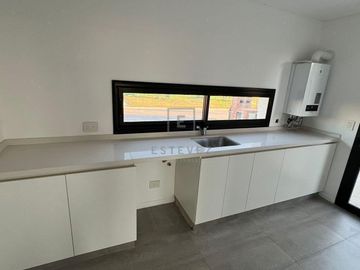 Casa a estrenar en venta, Barrio Puertos, Escobar, G.B.A. Zona Norte