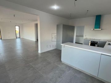 Casa a estrenar en venta, Barrio Puertos, Escobar, G.B.A. Zona Norte