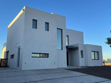 Casa a estrenar en venta, Barrio Puertos, Escobar, G.B.A. Zona Norte