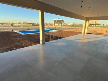 Casa a estrenar en venta, Barrio Puertos, Escobar, G.B.A. Zona Norte