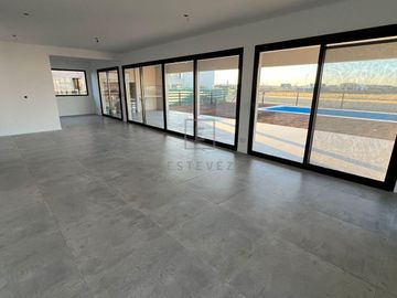 Casa a estrenar en venta, Barrio Puertos, Escobar, G.B.A. Zona Norte
