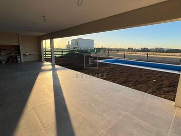 Casa a estrenar en venta, Barrio Puertos, Escobar, G.B.A. Zona Norte