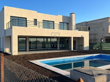 Casa a estrenar en venta, Barrio Puertos, Escobar, G.B.A. Zona Norte