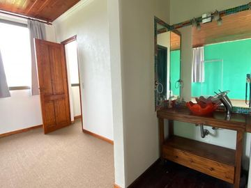 Casa en venta - 3 Dormitorios 4 Baños - Cochera - 1.000Mts2 - Escobar