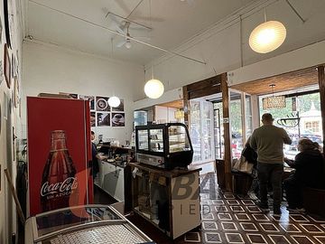 CASA COMERCIAL FRENTE A PLAZA DE VICUÑA