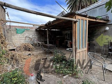 CASA COMERCIAL FRENTE A PLAZA DE VICUÑA