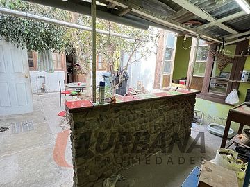 CASA COMERCIAL FRENTE A PLAZA DE VICUÑA