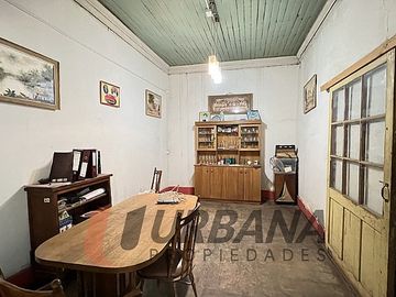 CASA COMERCIAL FRENTE A PLAZA DE VICUÑA