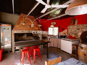 Finca con 10 cabañas en Cuadro Benegas - calle El Moro