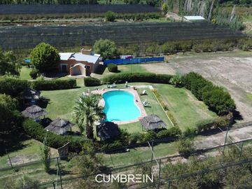 Finca con 10 cabañas en Cuadro Benegas - calle El Moro
