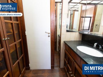 Distrutá de un piso único por categoría, espacio y vistas!