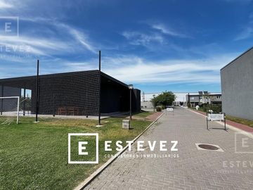 Duplex en venta en complejo DECS, Garin, Escobar, G.B.A. Zona Norte