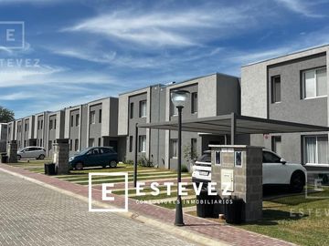 Duplex en venta en complejo DECS, Garin, Escobar, G.B.A. Zona Norte