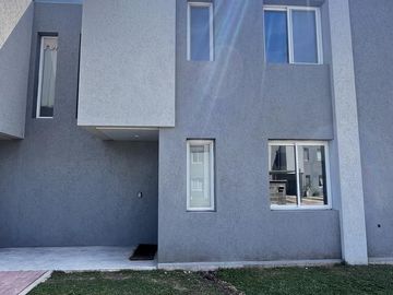 Duplex en venta en complejo DECS, Garin, Escobar, G.B.A. Zona Norte