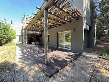 Casa en Venta - Barrio Golf I Lote 195