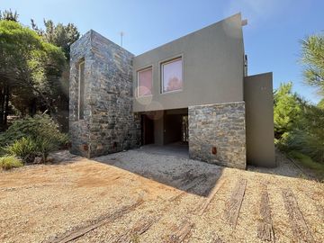 Casa en Venta - Barrio Golf I Lote 195