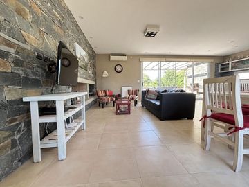 Casa en Venta - Barrio Golf I Lote 195
