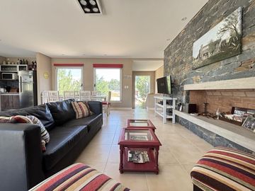 Casa en Venta - Barrio Golf I Lote 195