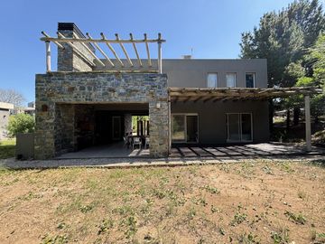 Casa en Venta - Barrio Golf I Lote 195