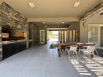 Casa en Venta - Barrio Golf I Lote 195