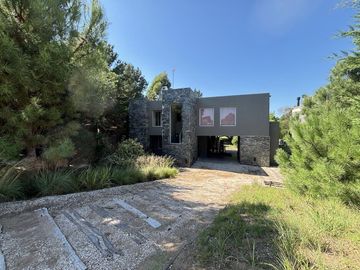 Casa en Venta - Barrio Golf I Lote 195