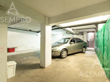 Chalet de 6 ambientes con 2 suites   escritorio/play y  dependencia. Espacios amplios y funcionales