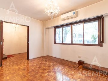 Chalet de 6 ambientes con 2 suites   escritorio/play y  dependencia. Espacios amplios y funcionales