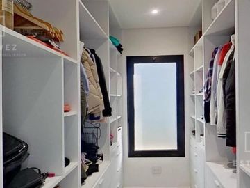 Casa de 3 dormitorios, escritorio y pileta en venta, Barrio San Matíaas, Escobar