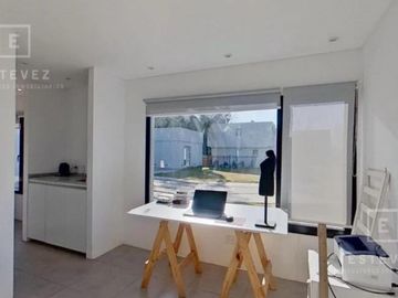 Casa de 3 dormitorios, escritorio y pileta en venta, Barrio San Matíaas, Escobar