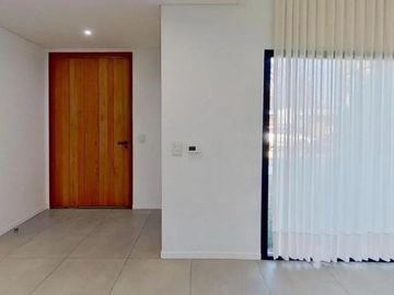 Casa de 3 dormitorios, escritorio y pileta en venta, Barrio San Matíaas, Escobar
