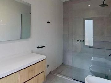 Casa de 3 dormitorios, escritorio y pileta en venta, Barrio San Matíaas, Escobar