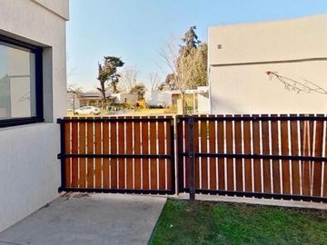 Casa de 3 dormitorios, escritorio y pileta en venta, Barrio San Matíaas, Escobar