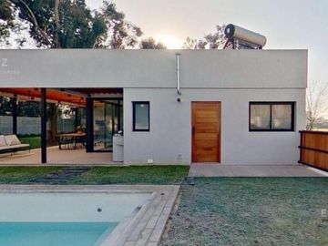 Casa de 3 dormitorios, escritorio y pileta en venta, Barrio San Matíaas, Escobar