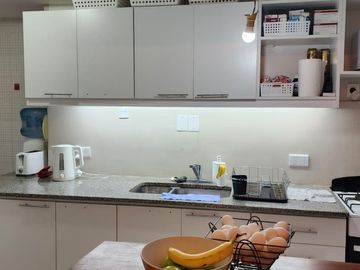 Departamento en venta en San Isidro, 2 dormitorios, jardín propio de 130 mts.