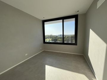 Moderna Casa en Venta en lote interno sobre barranca de 3 dormitorios. Barrio Cerrado San Matias, Es