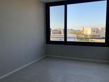 Casa en Venta de diseño Moderno con 3 dormitorios. Barrio Cerrado San Matias, Escobar