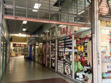 San Isidro Local comercial en  Venta en Galería en excelente ubicación