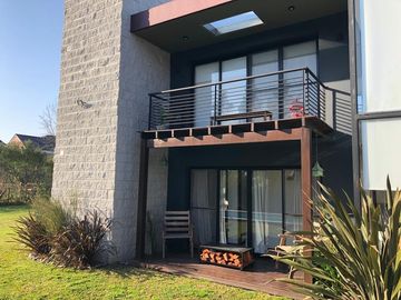 En Venta | Excelente Propiedad en Country Club La Concepción en Lujan | 250m2 Cubiertos
